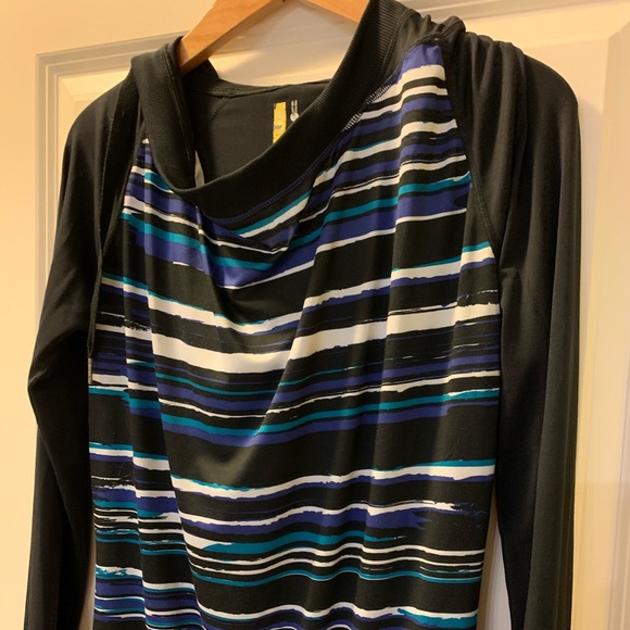 LOLE Women Yoga Hooded Sweater - Picture 2 of 7